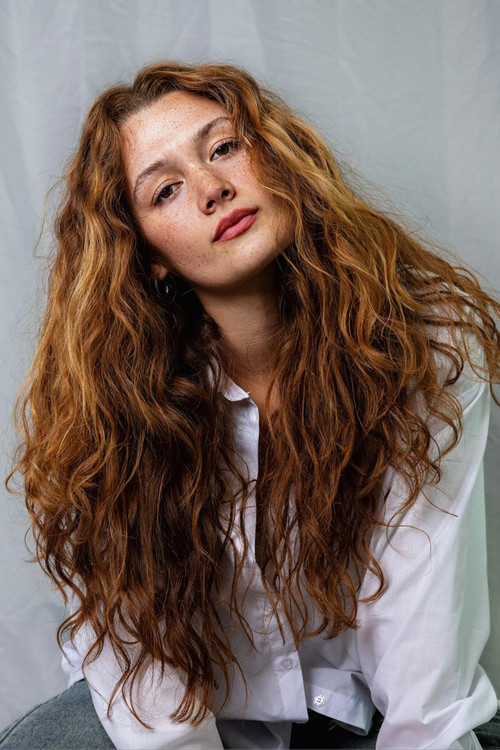 Maddy Rose as Waitress