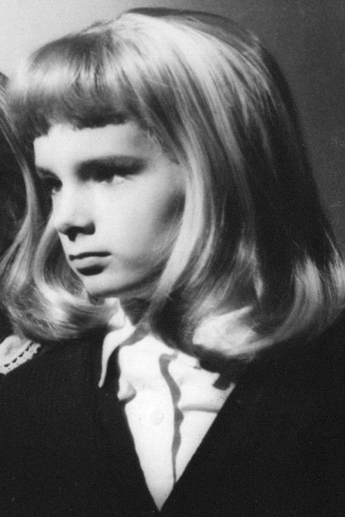 Lesley Scoble as Twin #1