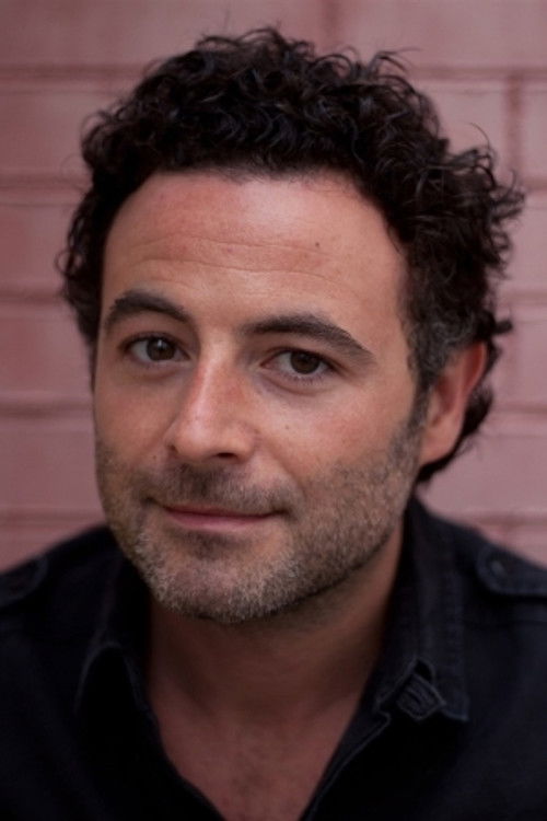 Sébastien Knafo as l'abbé Nicolas Janvier