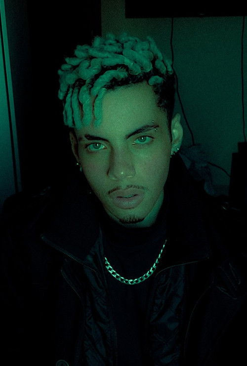 Guilherme Giusti as Músico 2