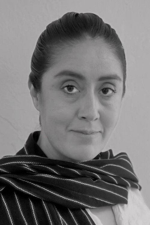 Isabel Ruíz as Carmela