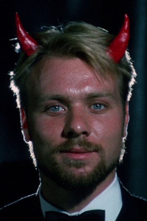 Espen Nowacki as Anders