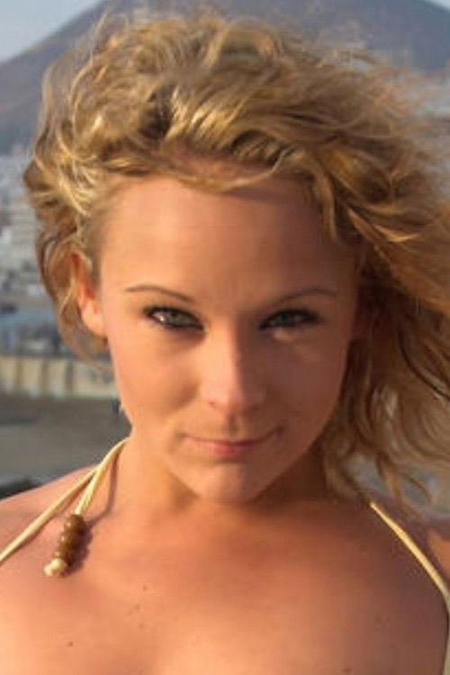 Lucy Little as Haremsdam