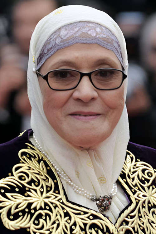 Chafia Boudraa as La Vieille