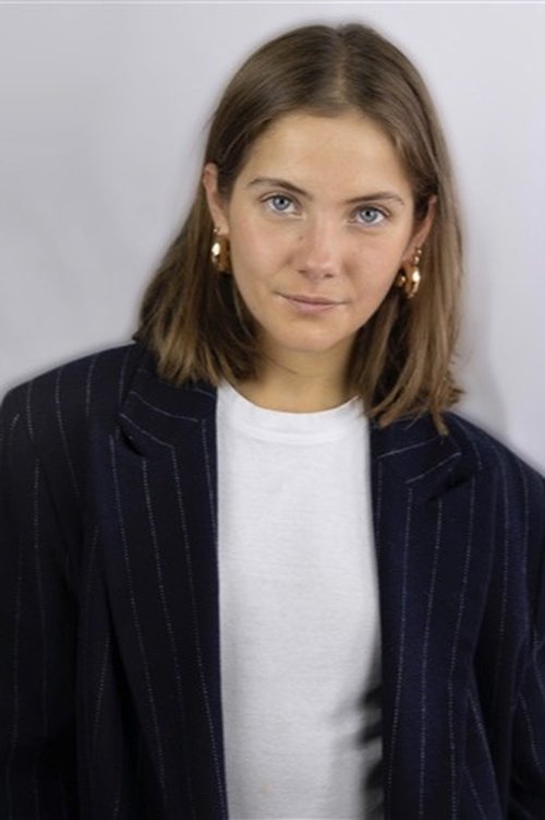 Albane You as Margaux