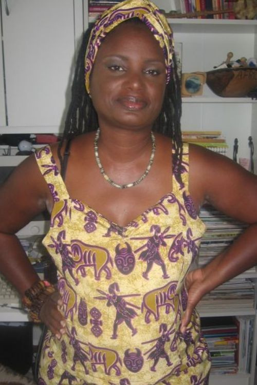 Sheila Payne as Luisa