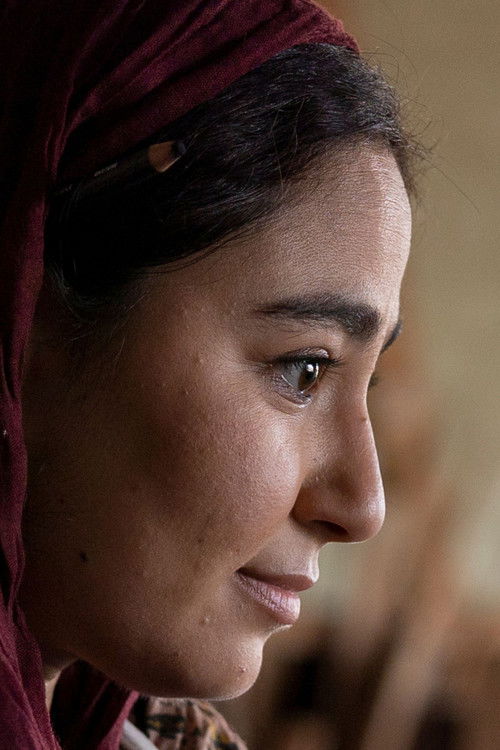 Hasiba Ebrahimi as Maruna