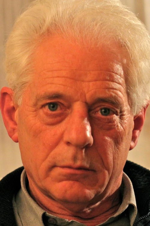 Mihály Dés as Dr. Kondacs Ágoston