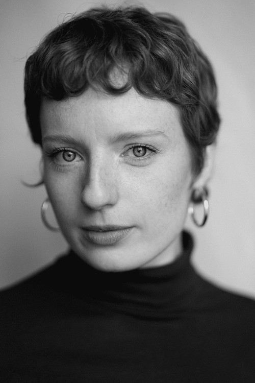 Tilly Botsford as Esme