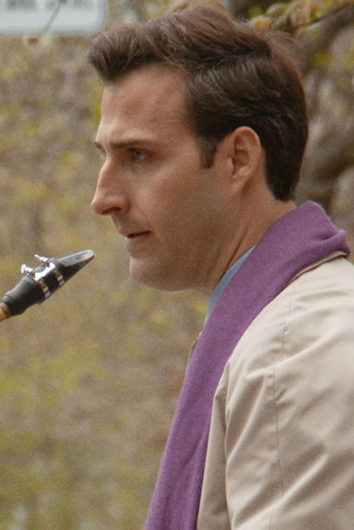 François Simon Poirier as Le barman