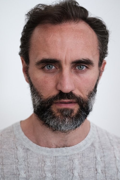 Stefano Cassetti as Vincenzo