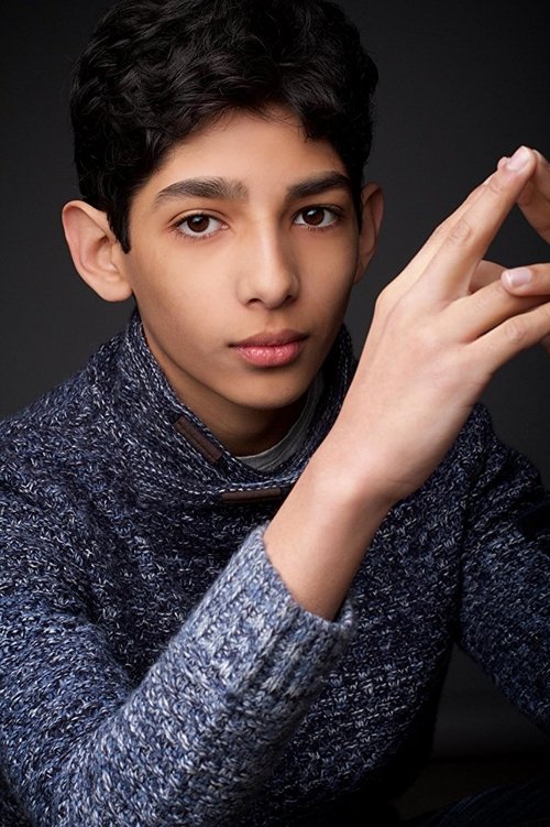 Diego Lucano as Bully