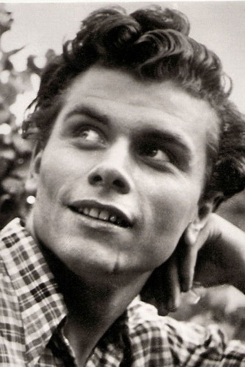 Lutz Moik as Thomas Amon