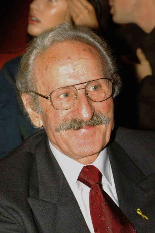 Franciszek Pieczka as Odryn