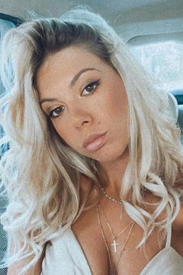 Oursoula Vlahou as Teen Hooker