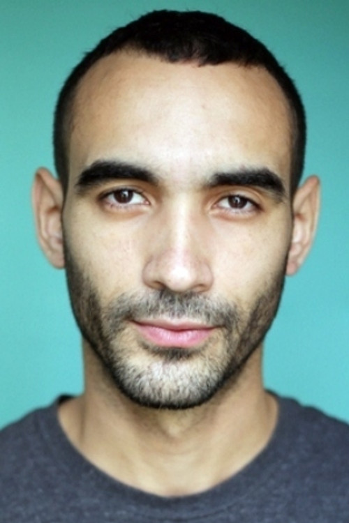 Nadir Louatib as Selim