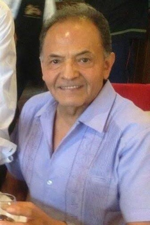 Arturo Mercado as Papurro (voice)