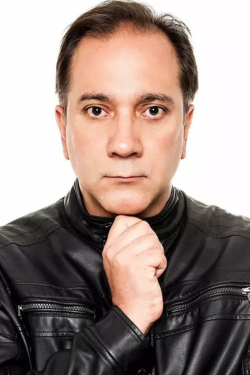 Bruno Gouveia as Voz