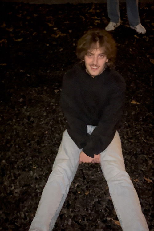 Carter Broome as Main Zombie