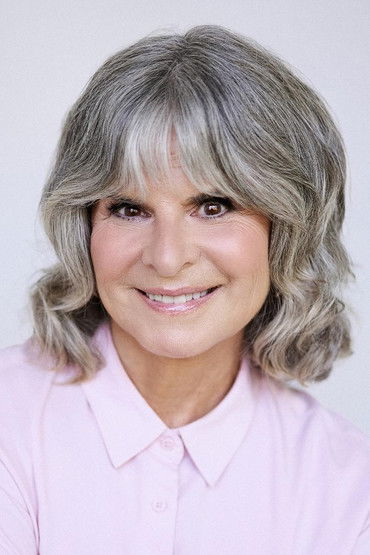 Guylaine Tremblay as Angela