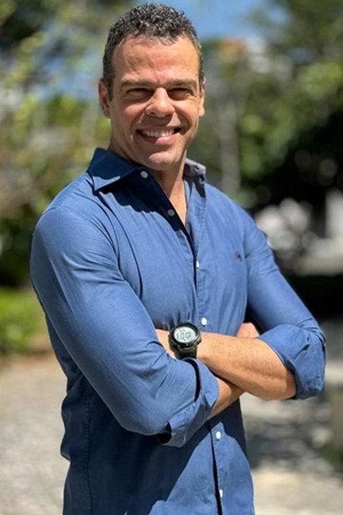 Amenhotep Rodrigues as Handerson