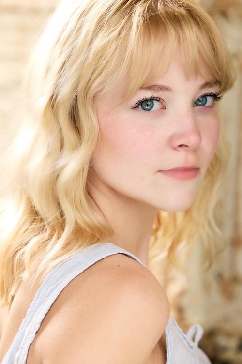 Mackenna Shults as Vanessa