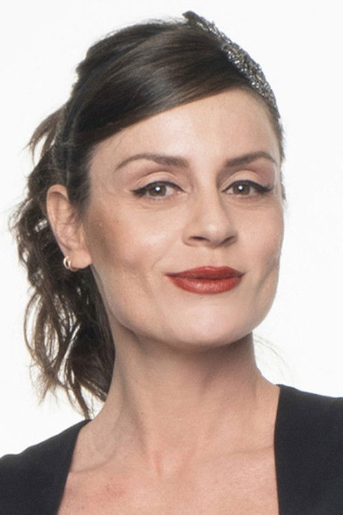 Antigoni Naka as Pinelopi