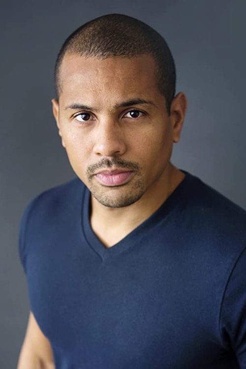 Mizinga Mwinga as Chadio (voice)