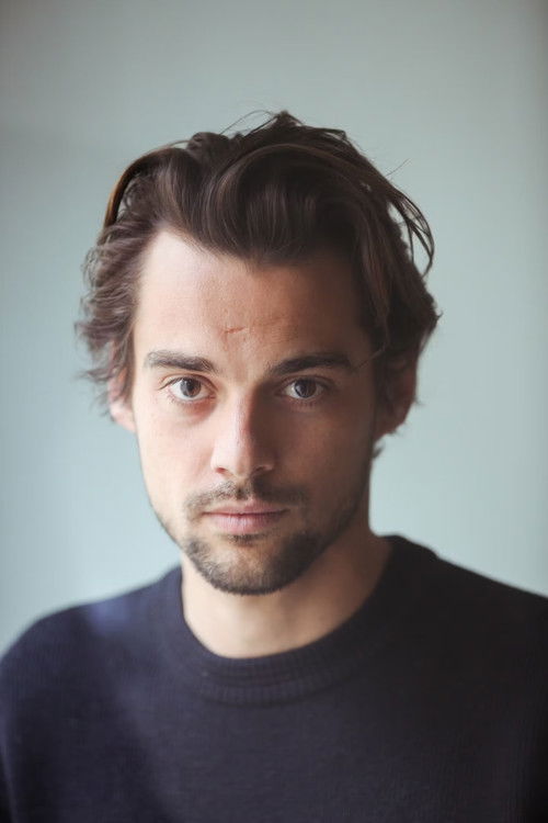 Louis Andrieu as Le barman