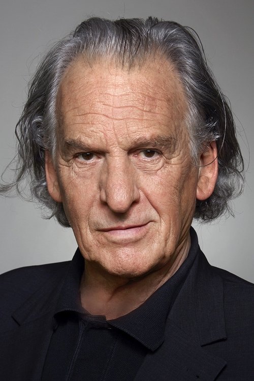 Erich Schleyer as Roland Maule