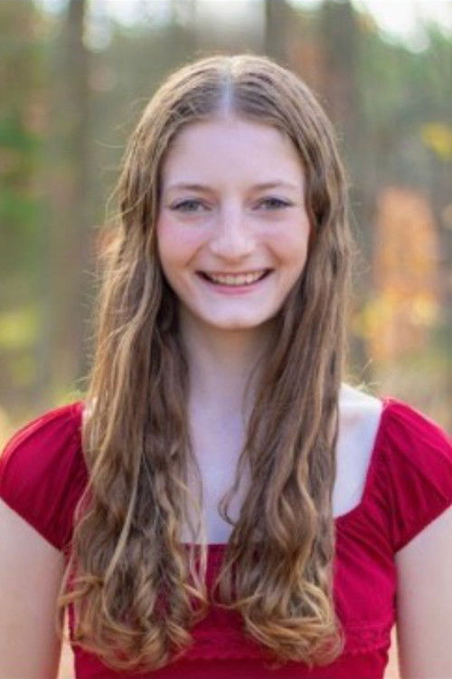 Polly Rabinowitz as Extra