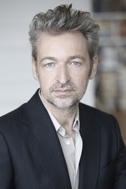 Éric Reinhardt as Johan