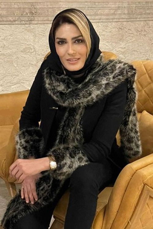 Elaheh Mansoorian as 