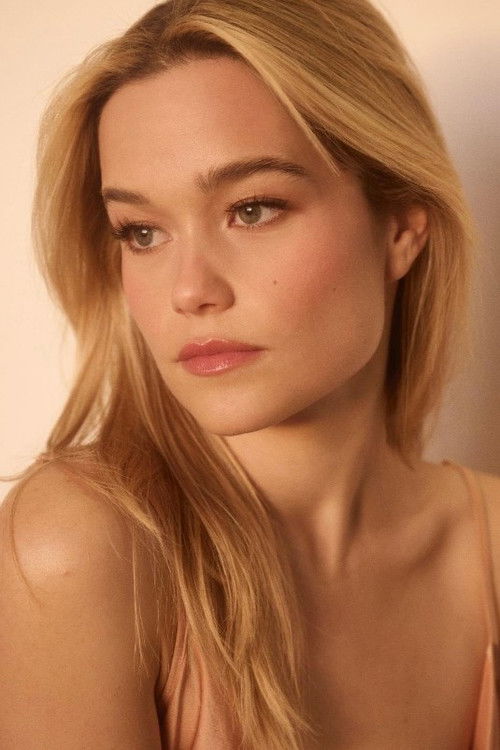 Sarah Catherine Hook as Piper Ratliff