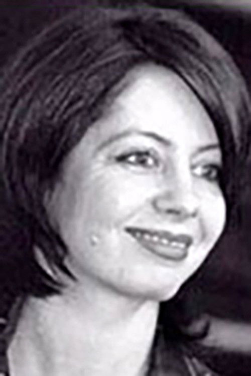 Polina Medvedeva as Элли, младшая дочь Футроза