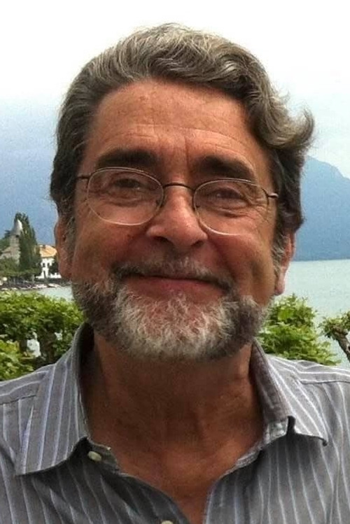 Vincent Davy as Père Louage (voice)