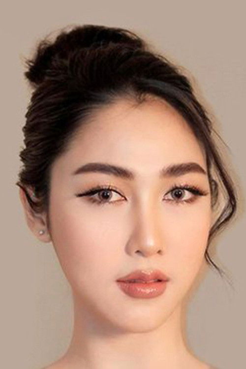 Nuntika Ransri as Froi