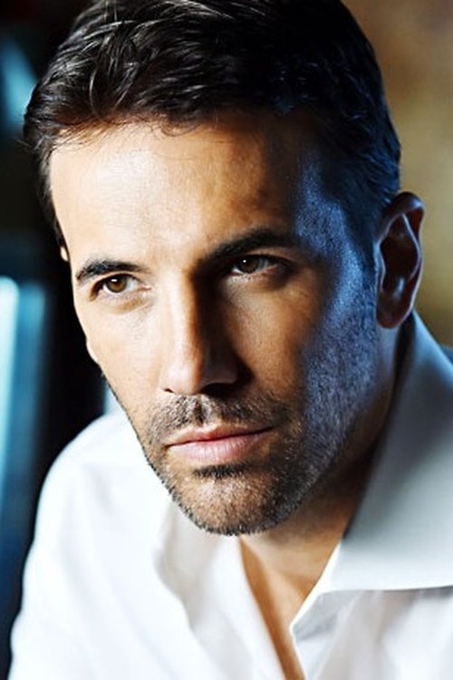 J.R. Cacia as Mike Diamond