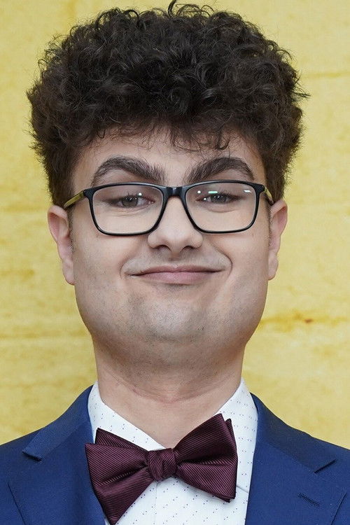 Alex Hintz as Arthur