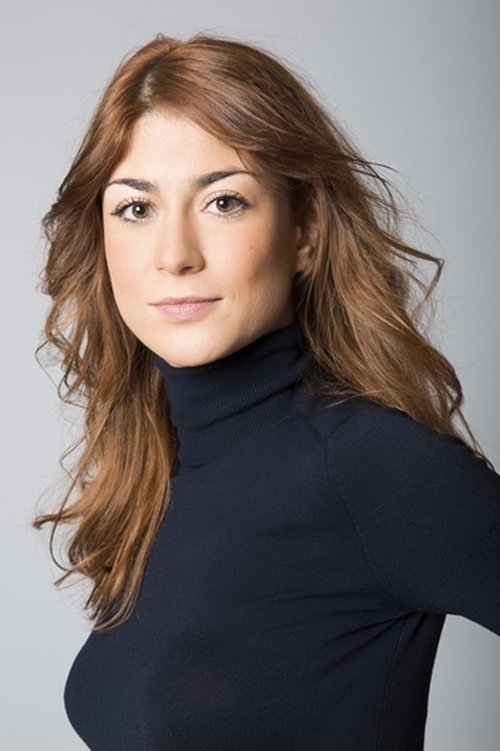 Rita Camarneiro as Luísa Bernardes