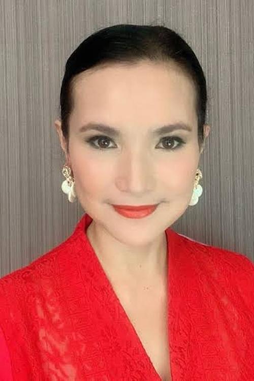 Nunu Datau as Ibu Nuri