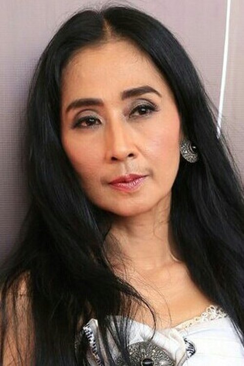 Ayu Laksmi as Minke's Mother