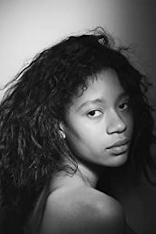 Naomë Antoinette as Sophie