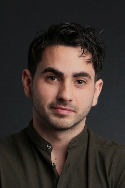 Axel Mansilla as Luis