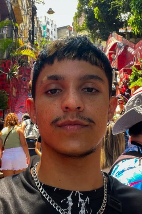 Jefté Zanelato as Moacir Braga