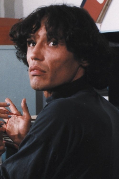 Jamshed Usmonov as Amir Kobessov