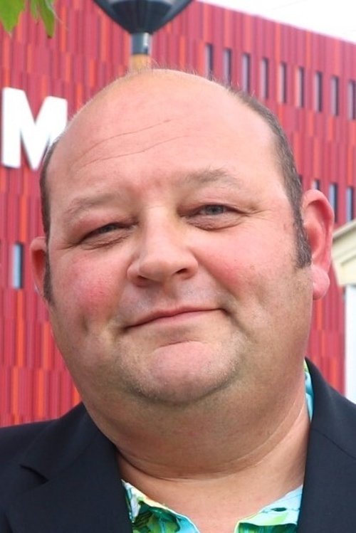 Edo Brunner as Hugo Cratchit