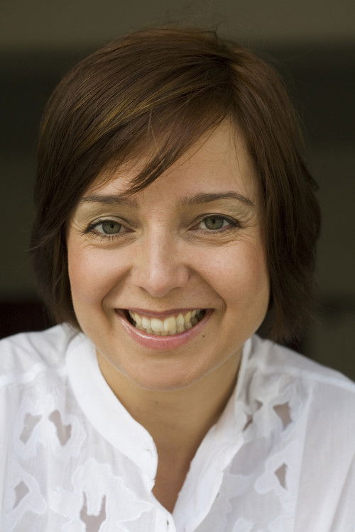 Marietta Jemmi as Woman in the village