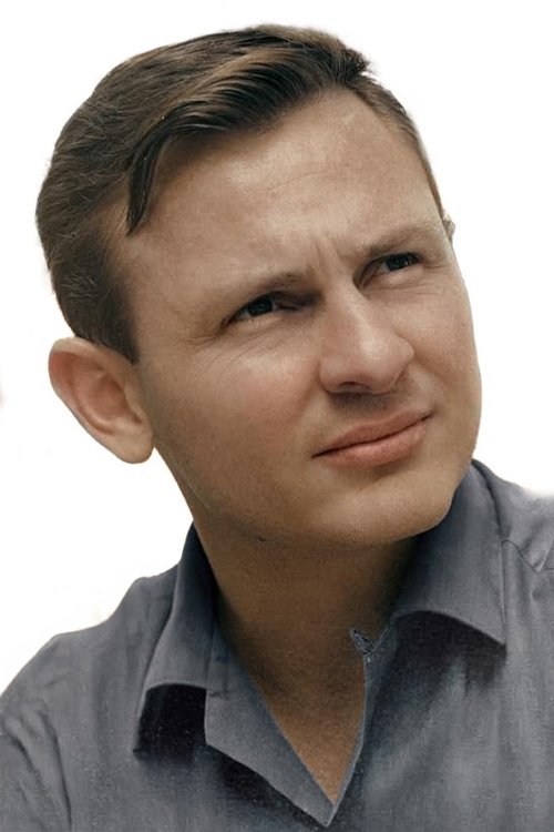 Bruce McLaren as Self - The Winner (voice)