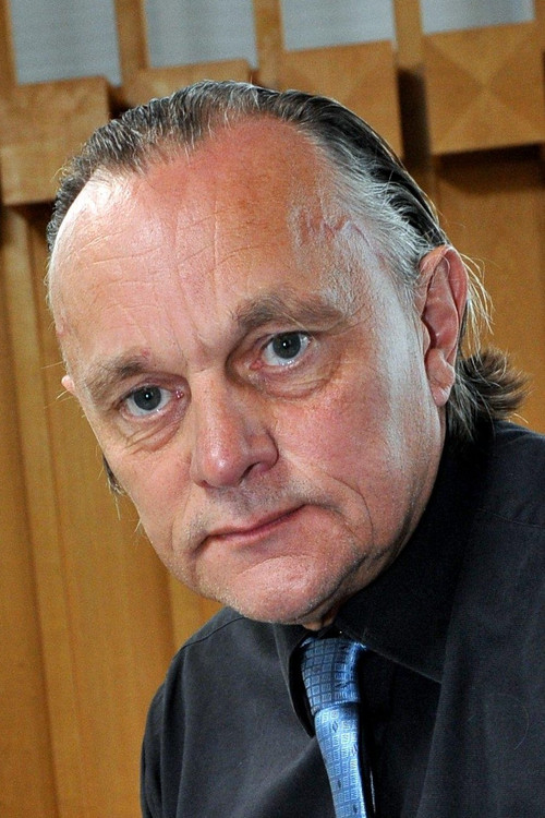 Bert Luppes as Cees Baas